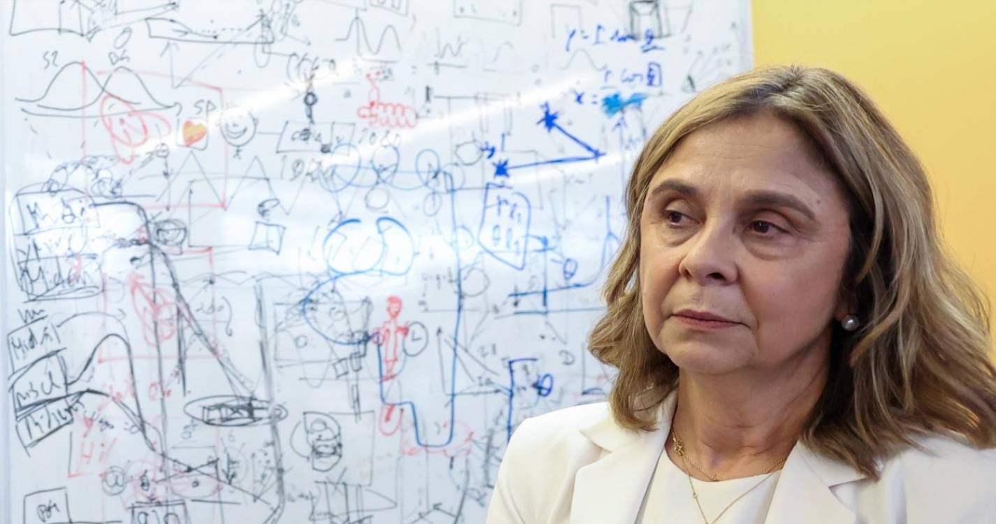 Ministra da Saúde inicia hoje reuniões negociais com sindicatos do setor