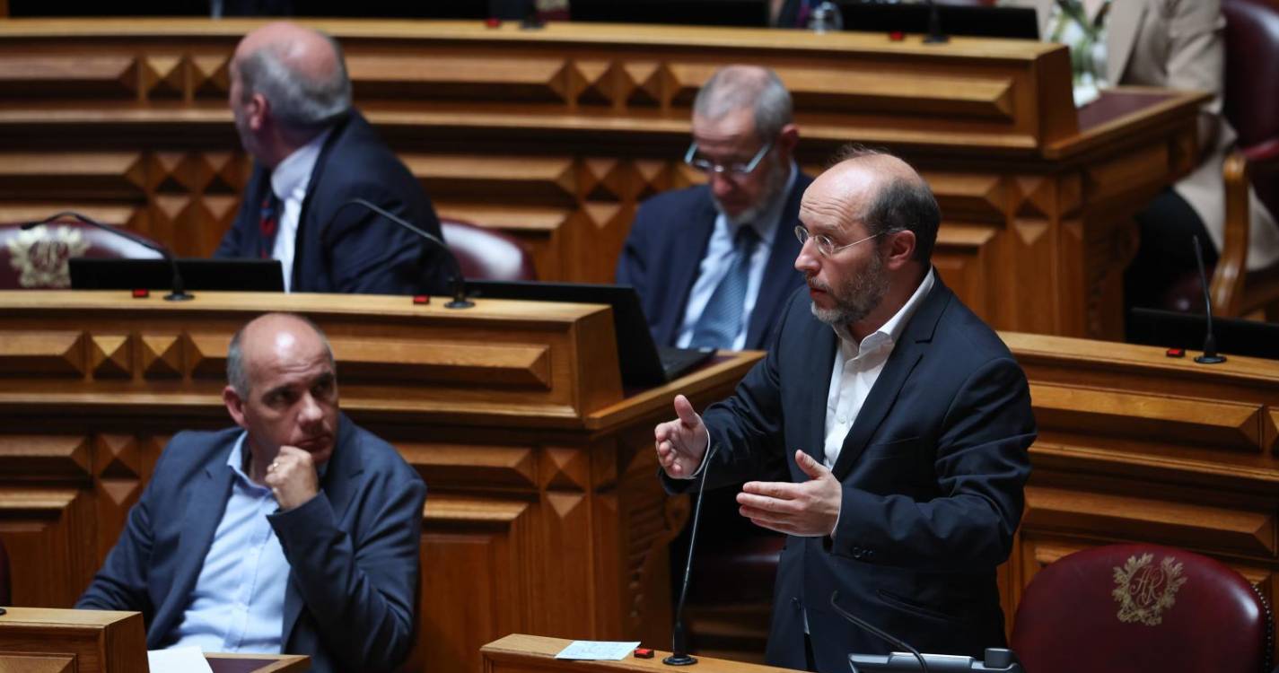 Governo: Livre vai votar a favor das moções de rejeição de BE e PCP