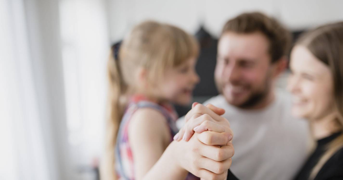 Funcionários de associações de pais substituem trabalhadores em greve