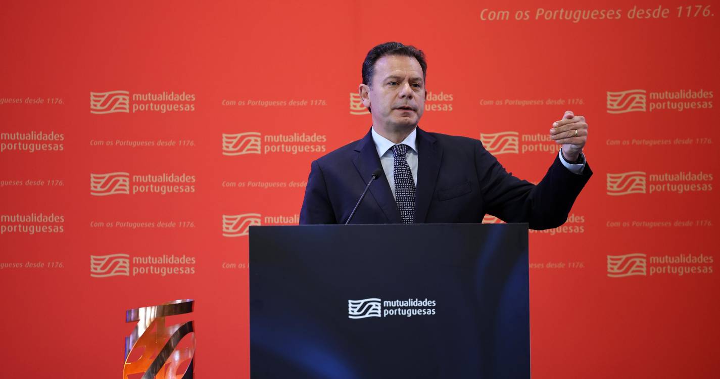 Perto de 57 mil militantes do PSD podem votar hoje na reeleição de Montenegro para terceiro mandato