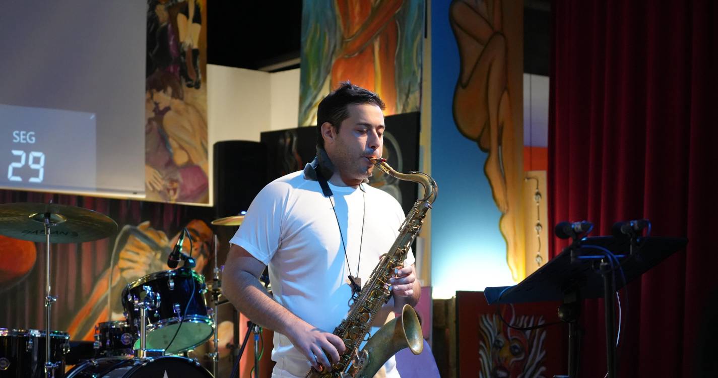 Saxofonista madeirense Elvis Sousa atinge recorde do Guinness
