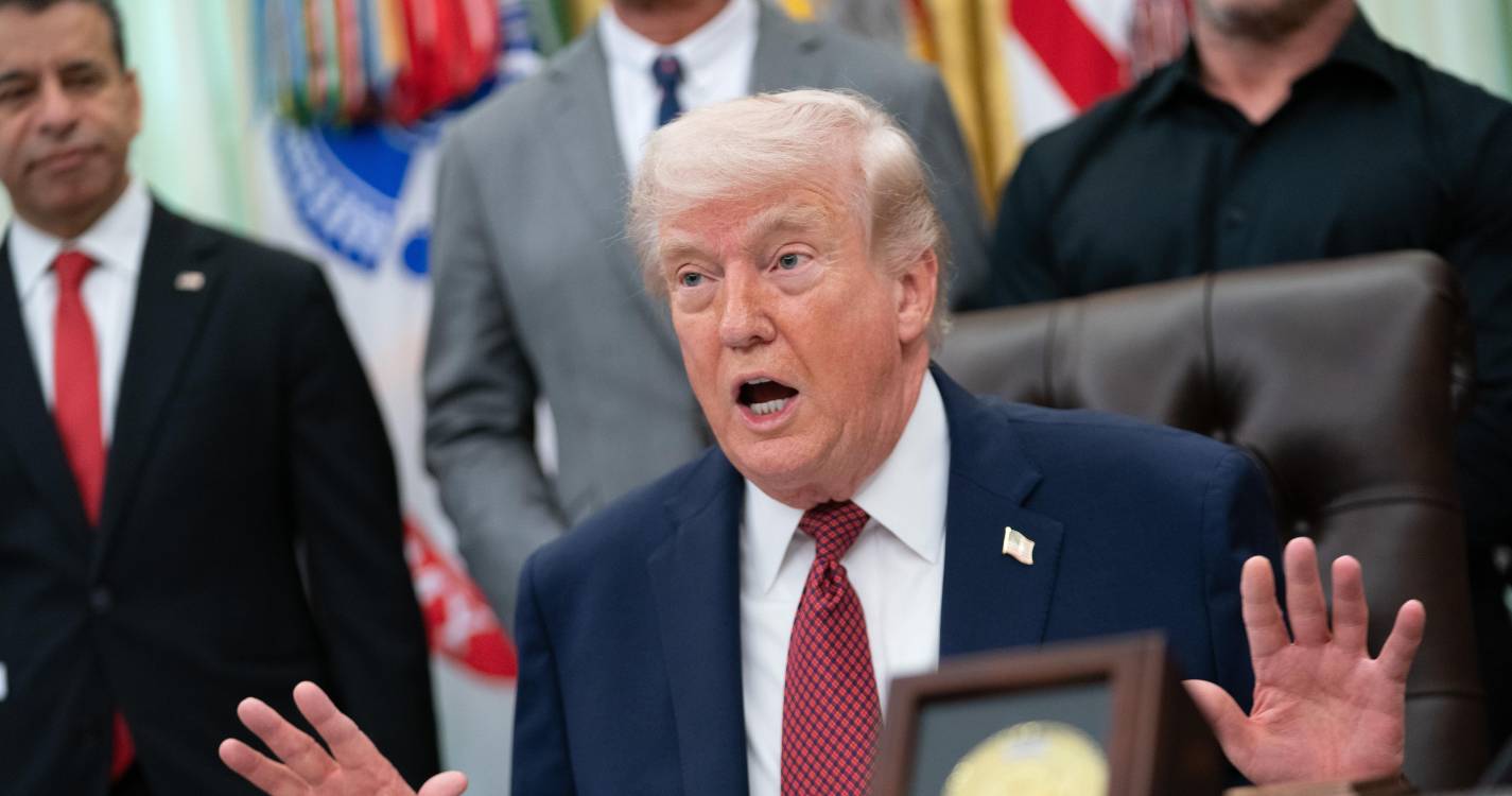 Irão: Trump prolonga cessar-fogo até que Teerão apresente proposta