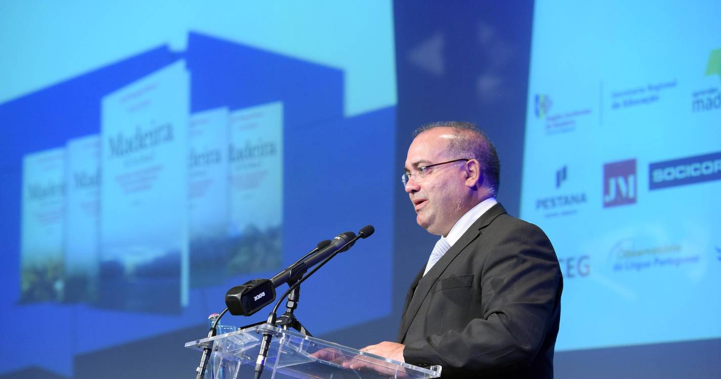 Professor José Eduardo Franco recebe doutoramento honoris causa em Paris