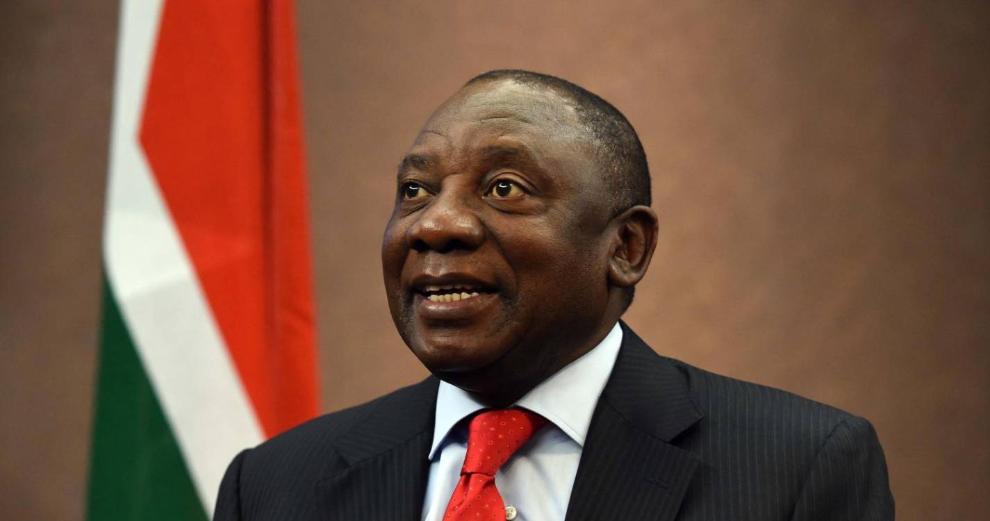 Presidente da África do Sul atribui desigualdade e pobreza ao regime de ‘apartheid’ e ao colonialismo