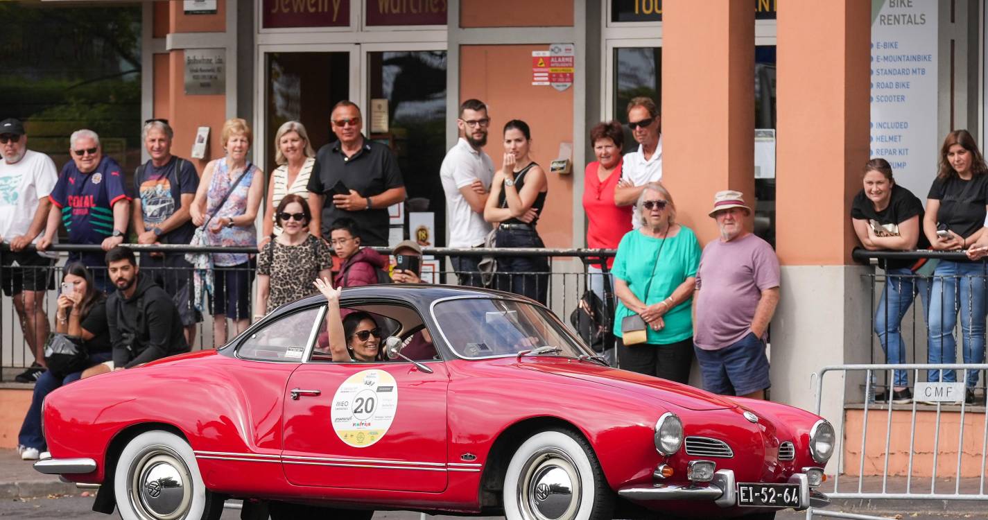 Percorra a galeria que mostra como foi o desfile em ‘grande estilo’ de clássicos