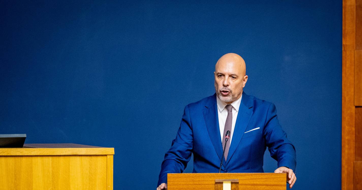 PS defende aumento “mais ambicioso” do salário mínimo