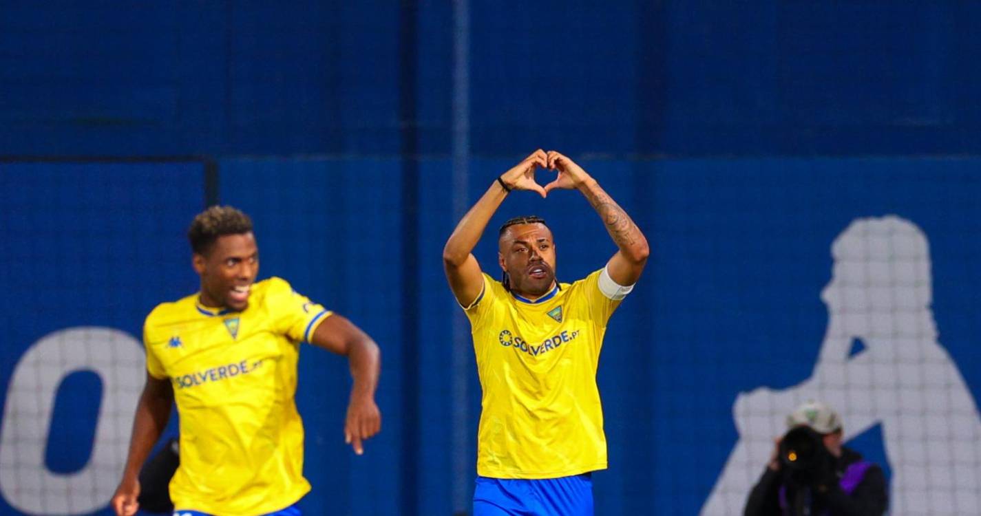 Estoril derrota FC Porto pela terceira vez esta época