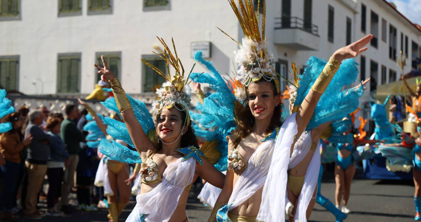 Cortejo Trapalhão enche Porto Santo de brilho e animação (com fotos)
