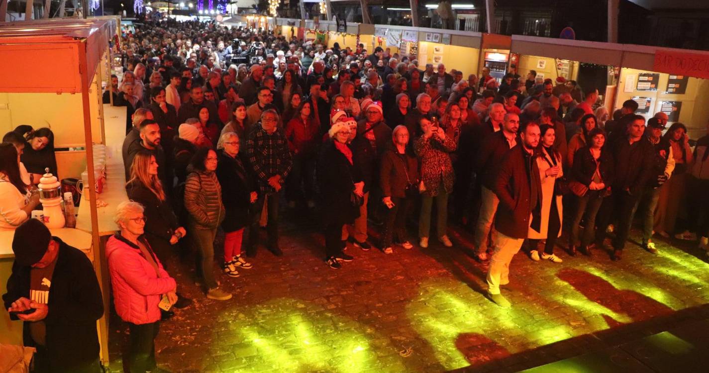Machico foi destino de milhares de pessoas pela noite dentro (com fotos)