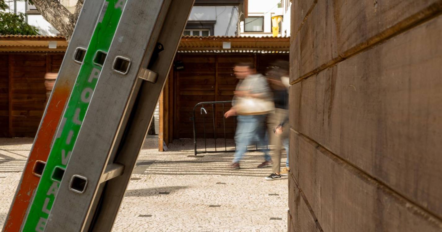 Funchal ultima preparativos para a abertura da 50.ª Feira do Livro (com fotos)