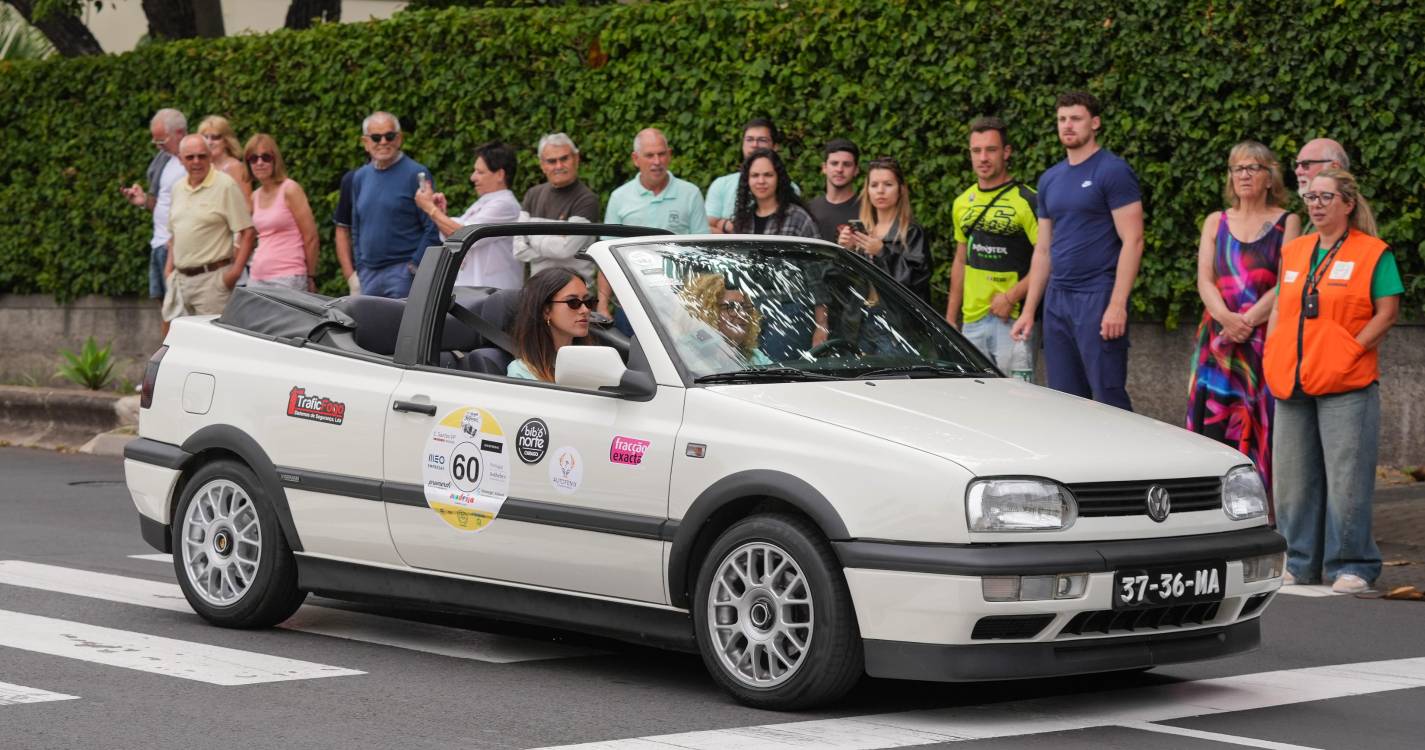 Percorra a galeria que mostra como foi o desfile em ‘grande estilo’ de clássicos