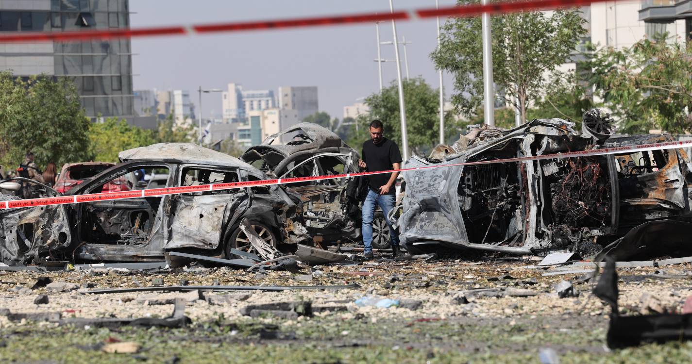 Irão excluiu negociações com EUA enquanto continuarem ataques de Israel