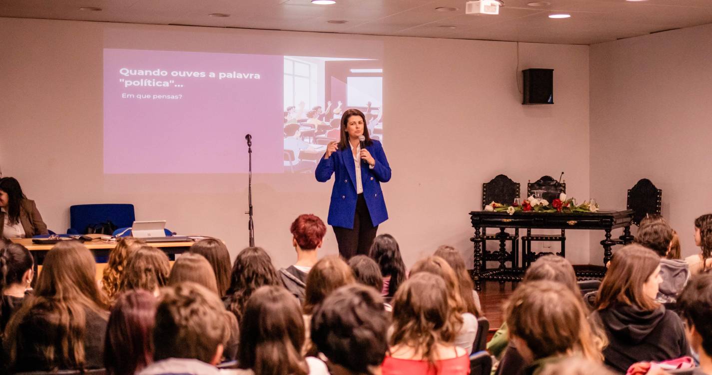 Élia Ascensão participa em palestra na Escola Secundária Francisco Franco