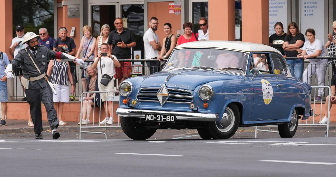 Percorra a galeria que mostra como foi o desfile em ‘grande estilo’ de clássicos