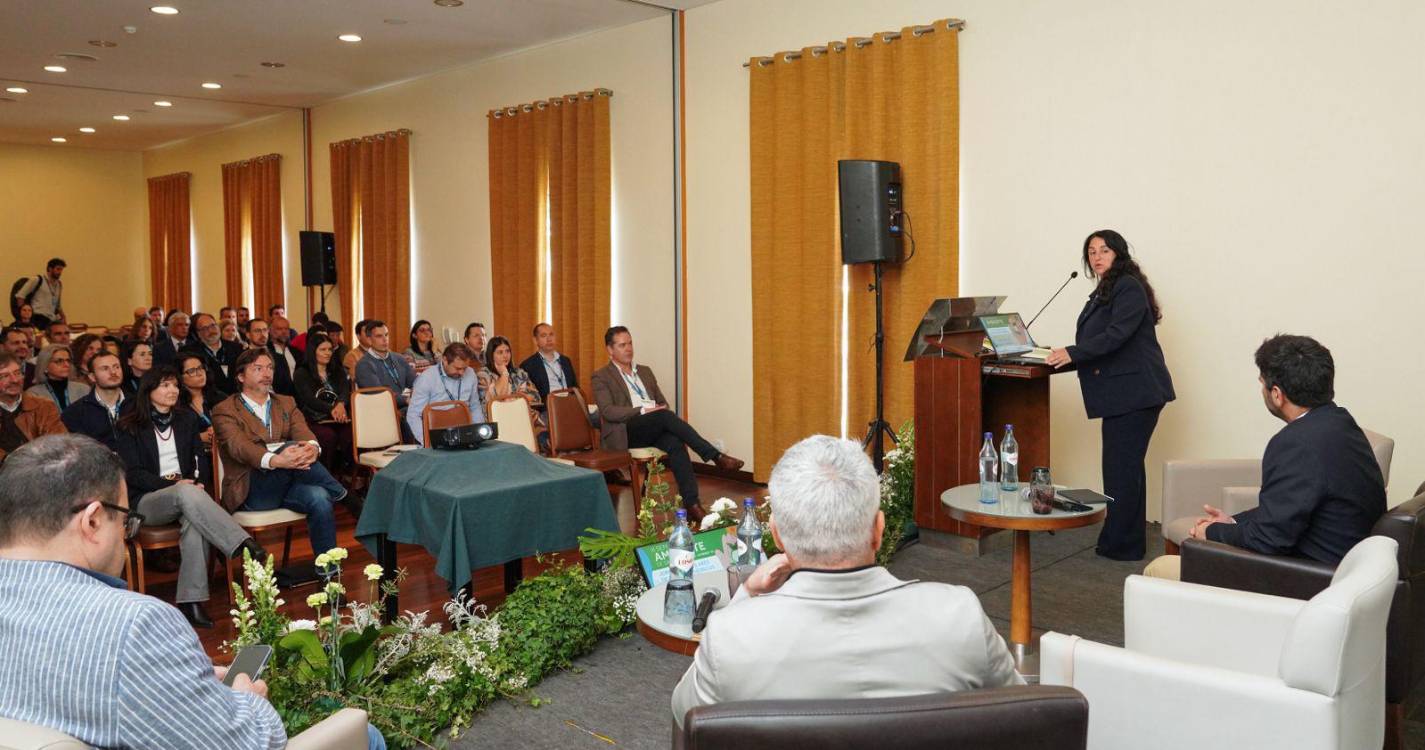 Rafaela Fernandes desafia Santa Cruz a refletir sobre a utilização da taxa turística municipal para apoiar projetos ambientais