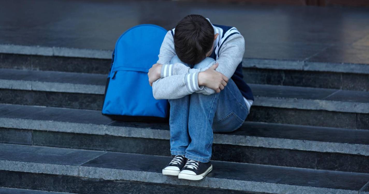 Quase três em cada quatro alunos portugueses LGBTIQ vítimas de bullying na escola