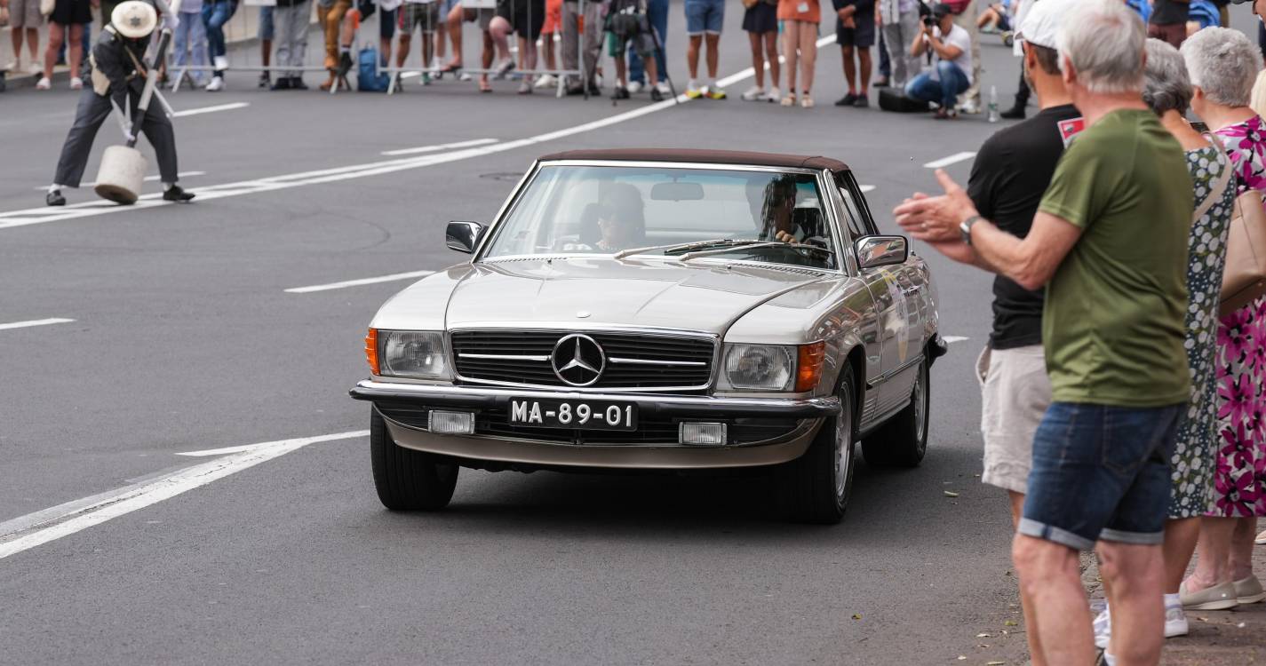 Percorra a galeria que mostra como foi o desfile em ‘grande estilo’ de clássicos