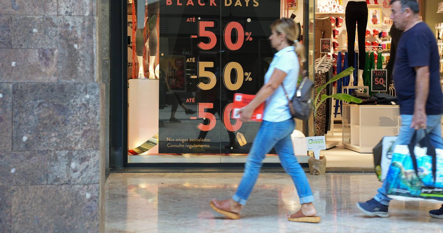 DECO alerta para falsas promoções e deixa cinco dicas para sobreviver à Black Friday