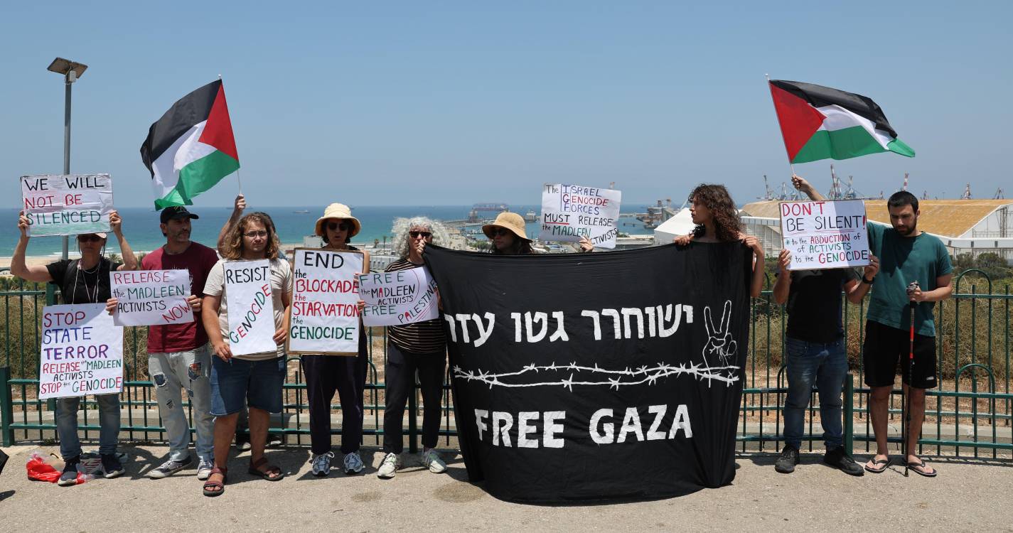 Médio Oriente: Israel ordena bloqueio de caravana de ativistas para Gaza