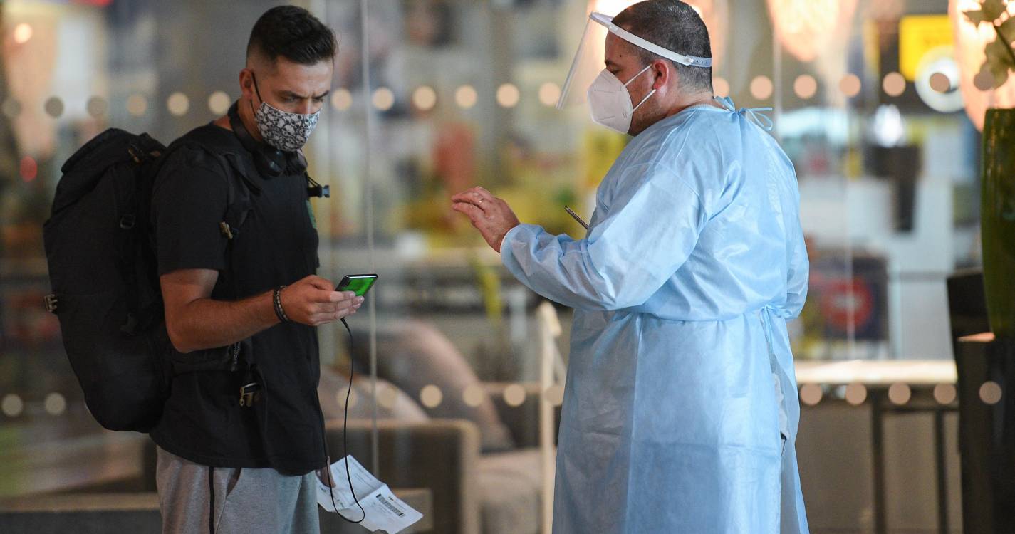 Grupo dos 30 aos 39 anos foi o que mais contribuiu na transmissão inicial da covid-19