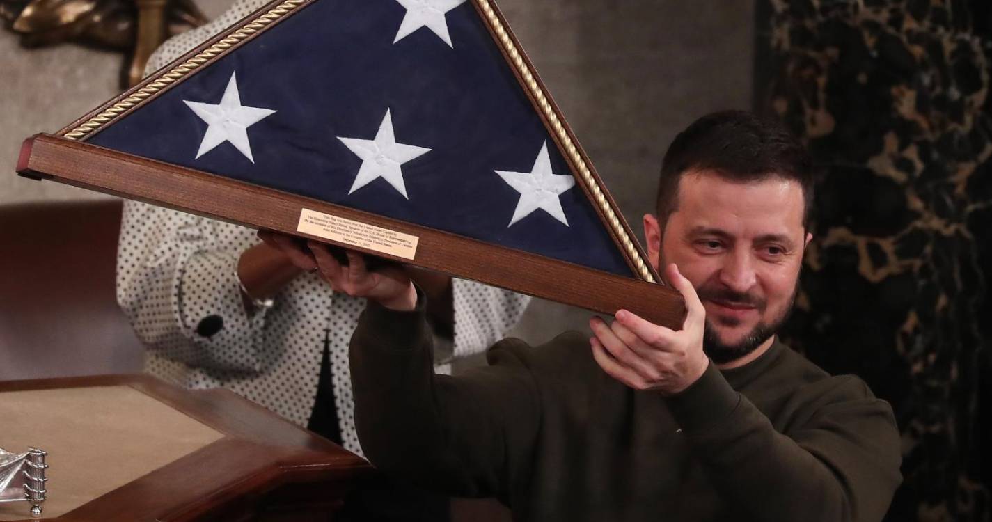 Ucrânia: Zelensky diz que é crucial decisão rápida dos EUA sobre ajuda a Kiev