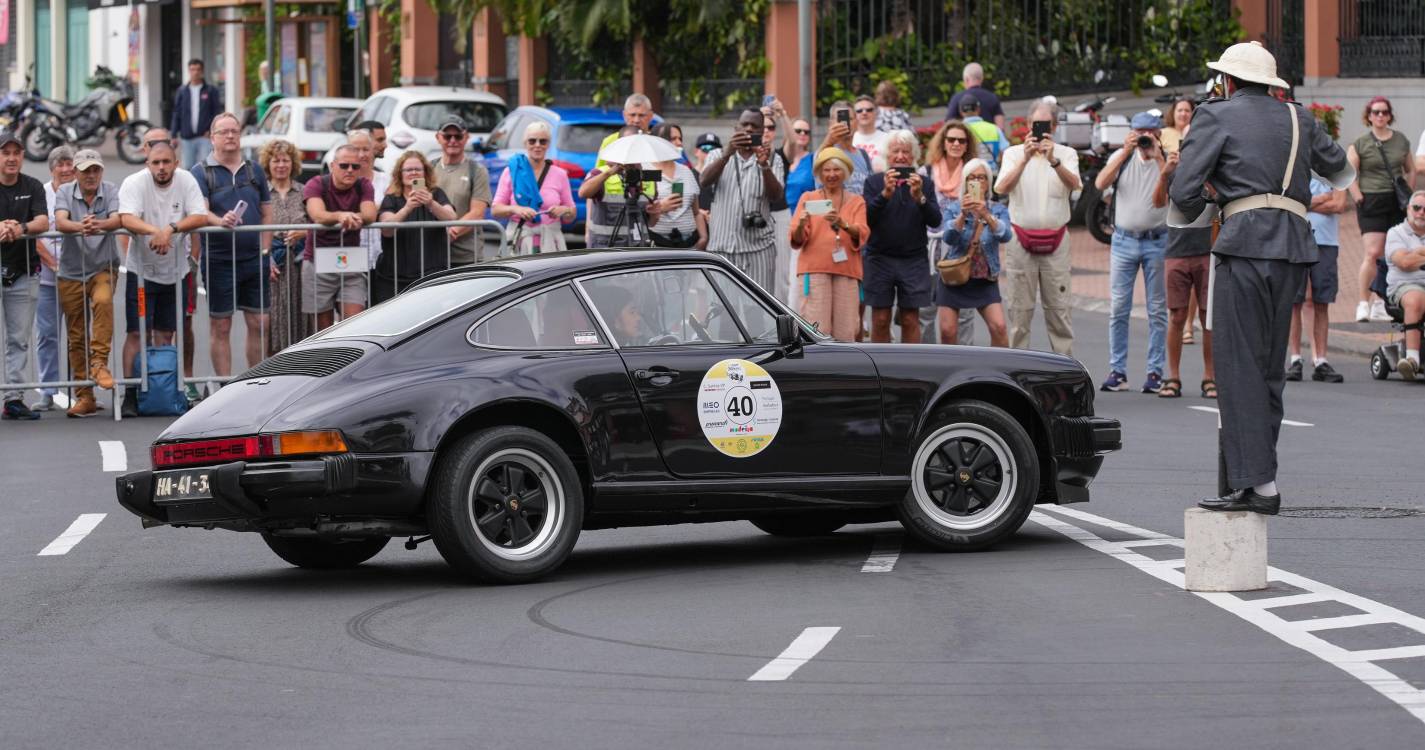 Percorra a galeria que mostra como foi o desfile em ‘grande estilo’ de clássicos