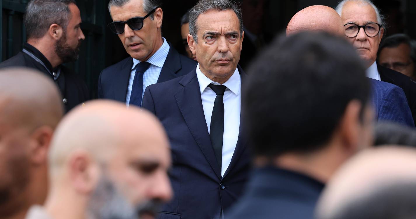 Futebol português despede-se de Jorge Costa num funeral marcado pela emoção (com fotos)