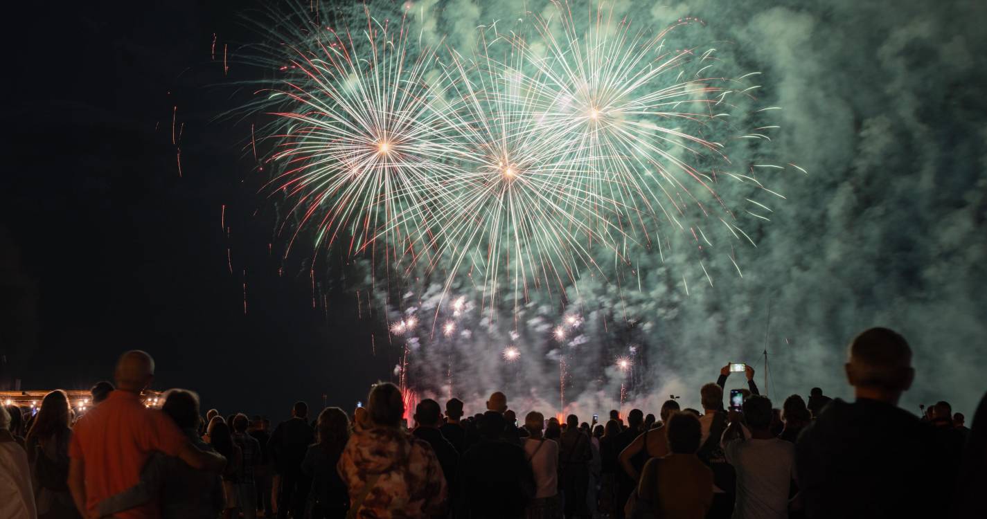 Confirmado: Fogo mantém-se à meia noite