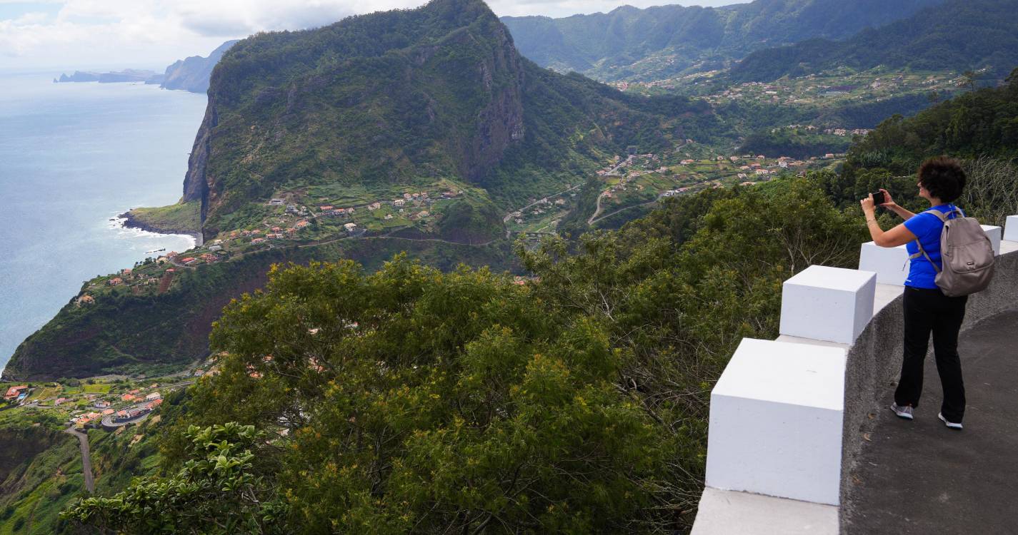 Turistas perderam-se ontem à tarde no Faial