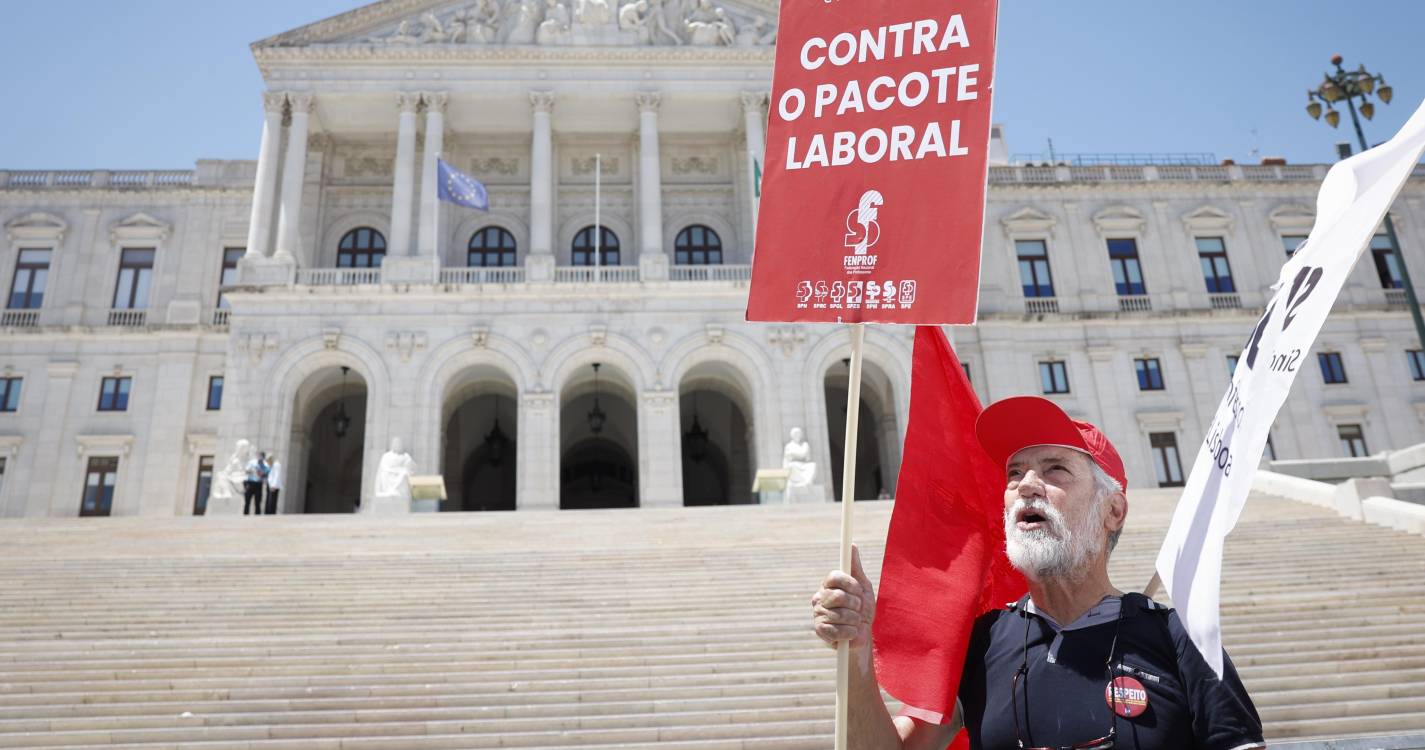 Proposta do Governo de revisão da legislação laboral votada hoje na generalidade