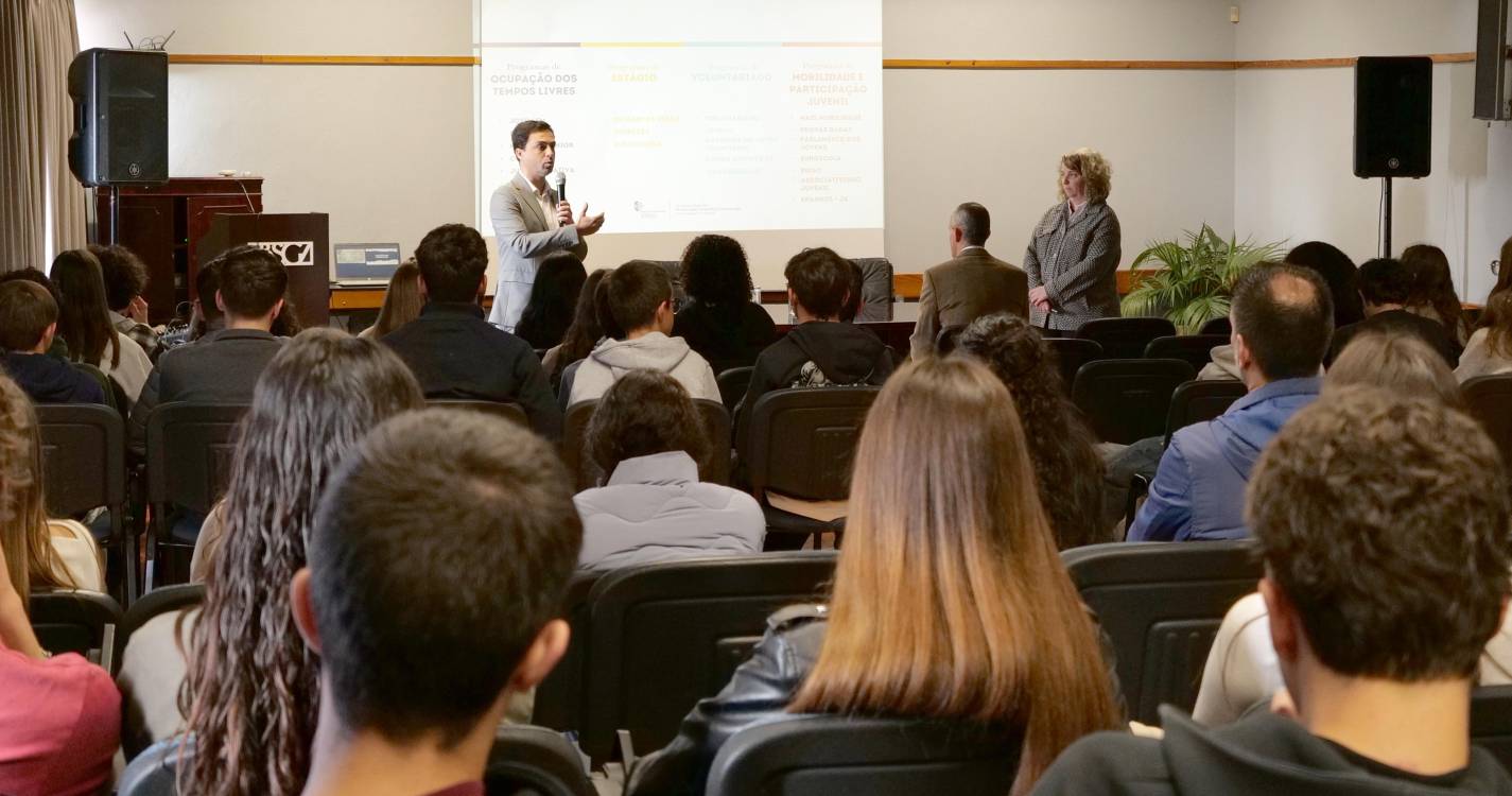 Programas juvenis dados a conhecer a 60 alunos da Gonçalves Zarco