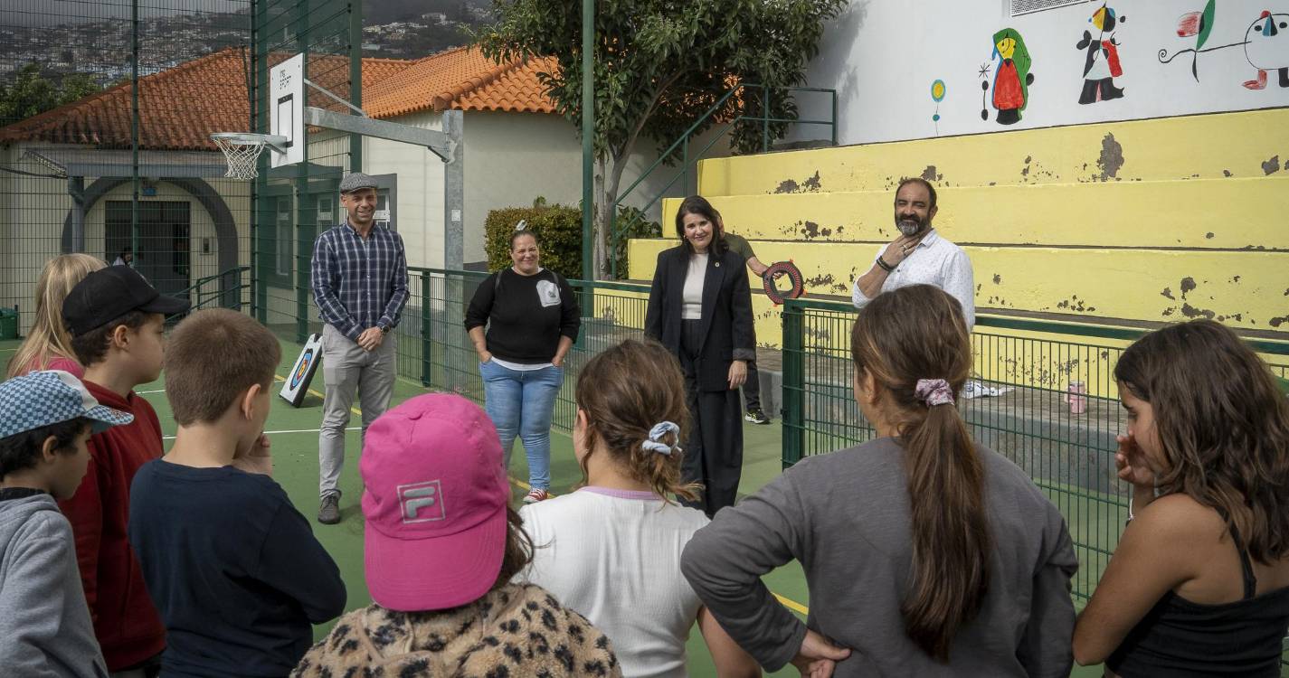 Escola EB1/PE de São Filipe recebeu equipamento lúdico-desportivo