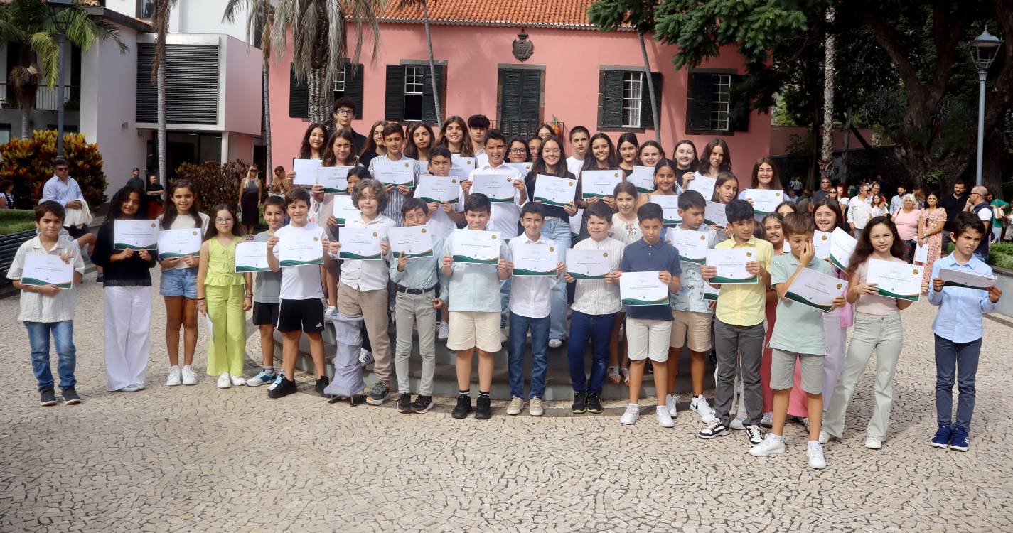 Ribeira Brava atribui prémios de mérito escolar