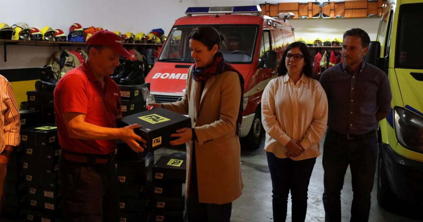 Ponta do Sol adquire novos equipamentos de proteção individual para Bombeiros