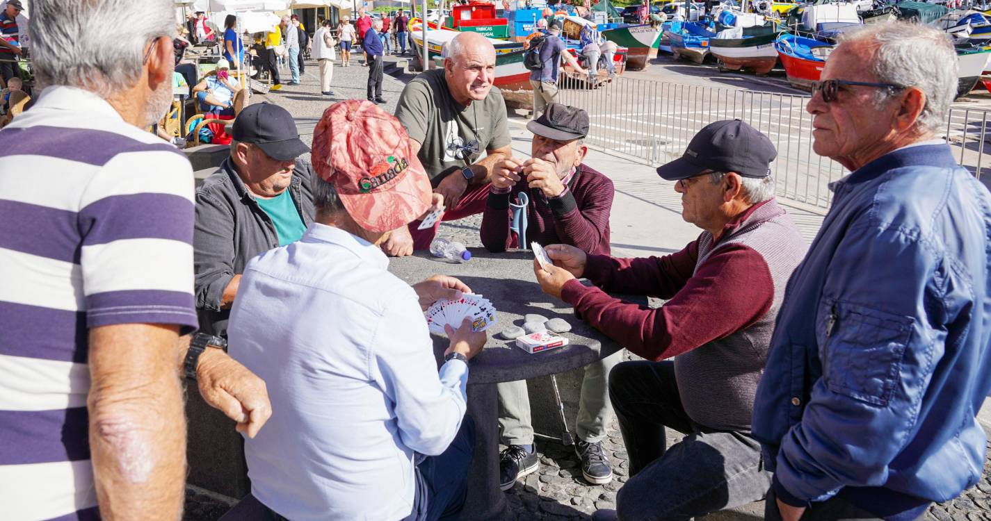 Pescadores reformados de Câmara de Lobos seguram o leme do ofício que “está a morrer”