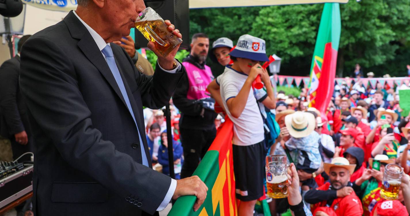 Marcelo e Montenegro ‘puxam’ por adeptos em Munique antes da final