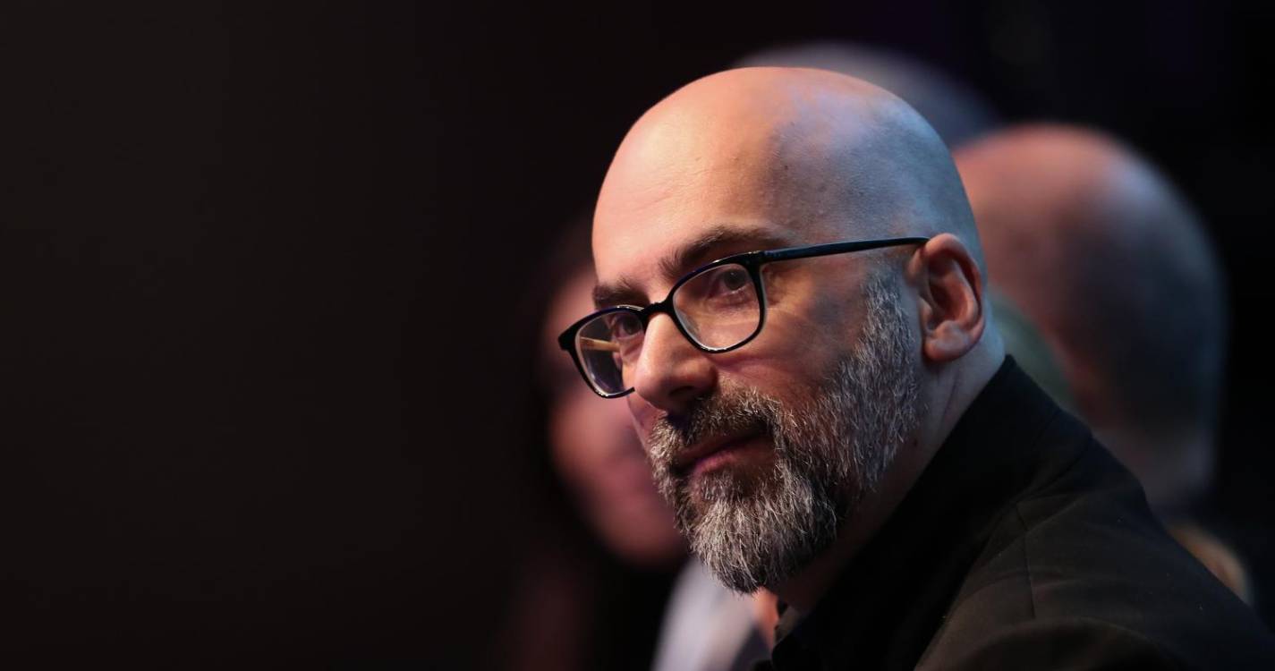 ‘Deus na escuridão’ de Valter Hugo Mãe apresentado na Feira do Livro do Funchal