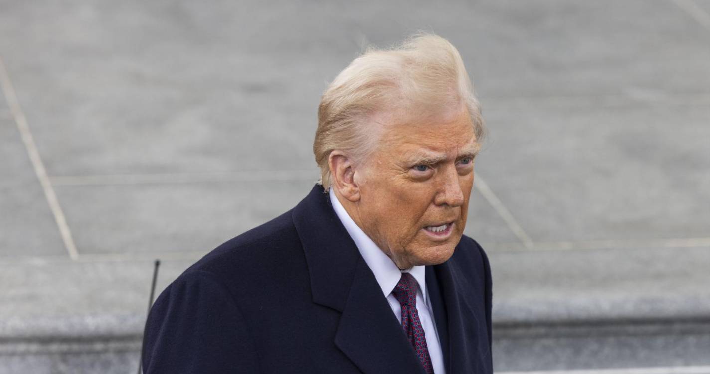 Trump: Presidente vai enviar Exército para patrulhar fronteira com o México