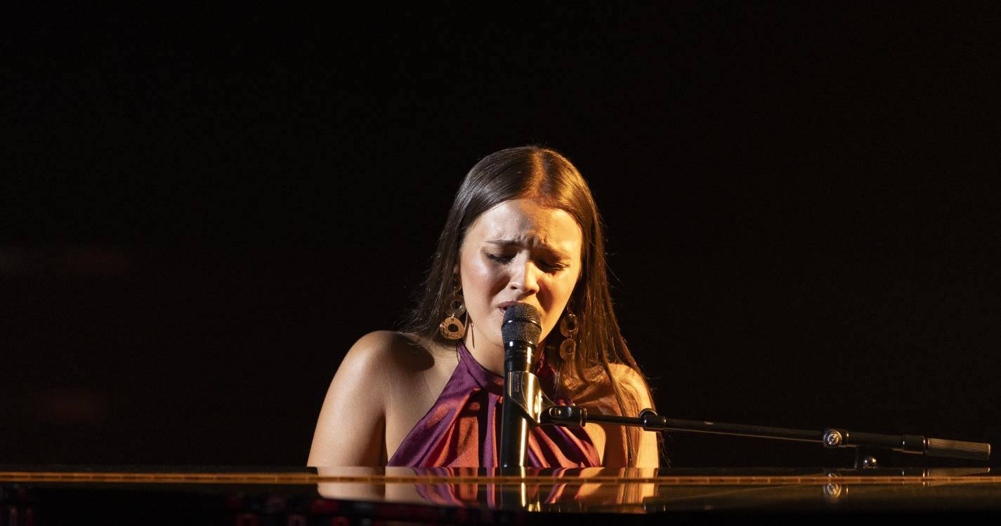 Júlia Ochôa volta ao ‘The Voice’ e conquista todos os mentores (com vídeo)