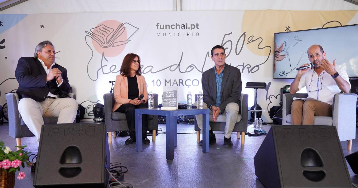 Veja como foi o segundo dia da Feira do Livro (com fotos)