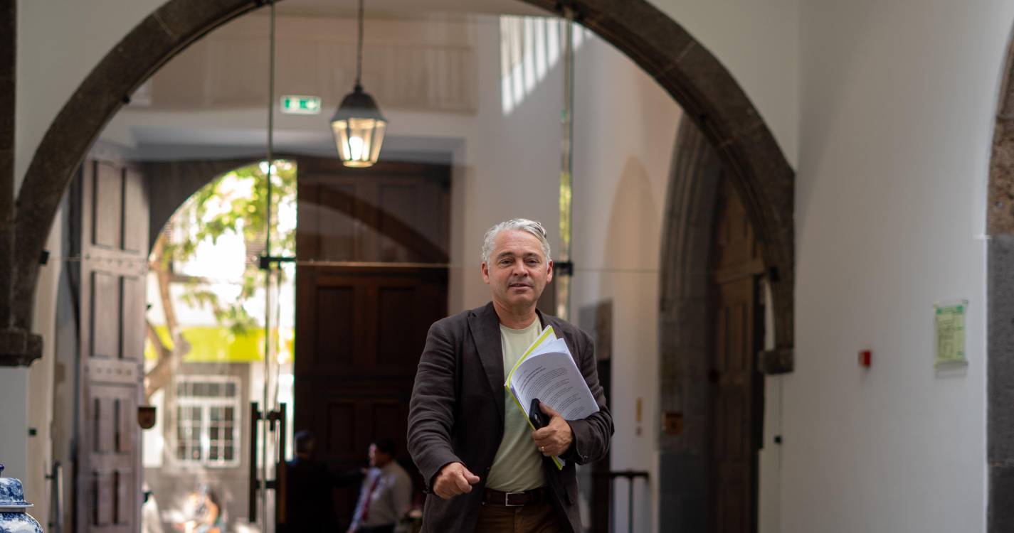 Élvio Sousa solicita relatório de gestão do SESARAM de 2024