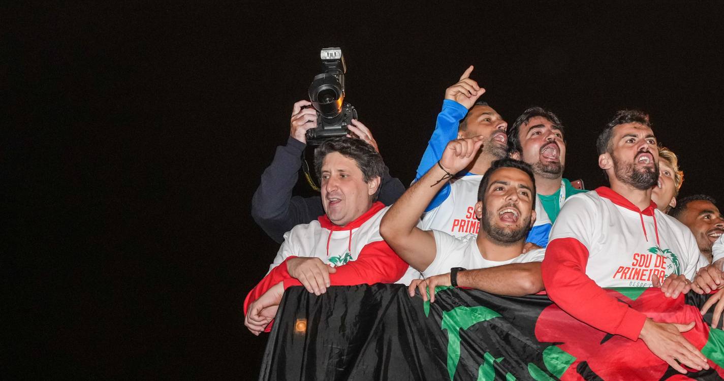 Centenas de adeptos do Marítimo festejam regresso à I Liga três anos depois. Veja as imagens