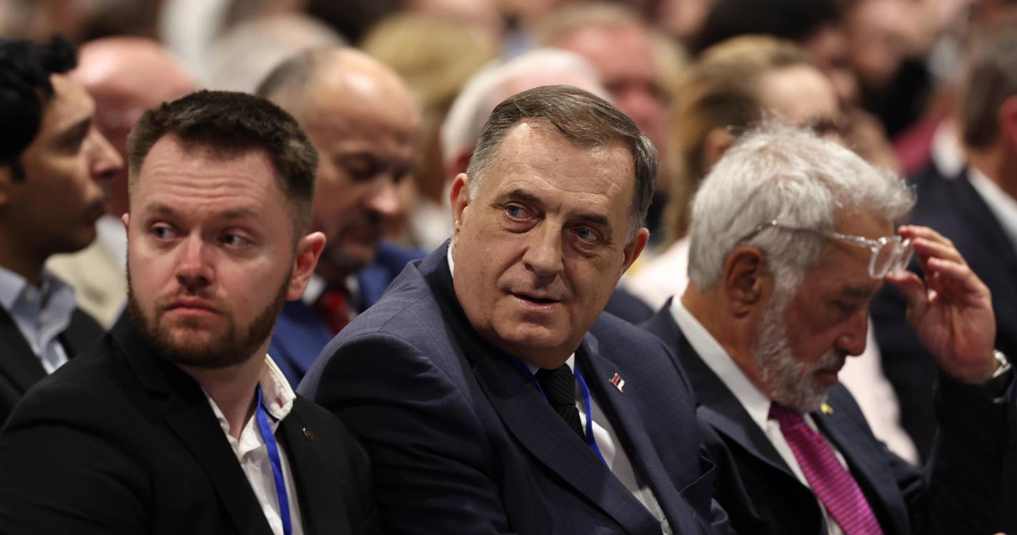 Putin recebe líder dos sérvios bósnios procurado pela justiça