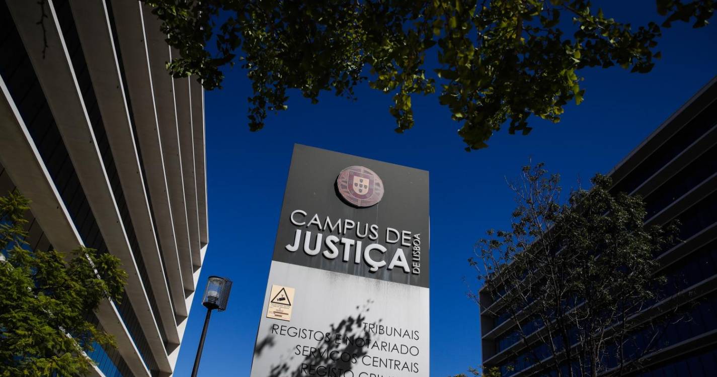 Advogados revelam “confiança na justiça” à chegada ao Tribunal Central de Instrução Criminal