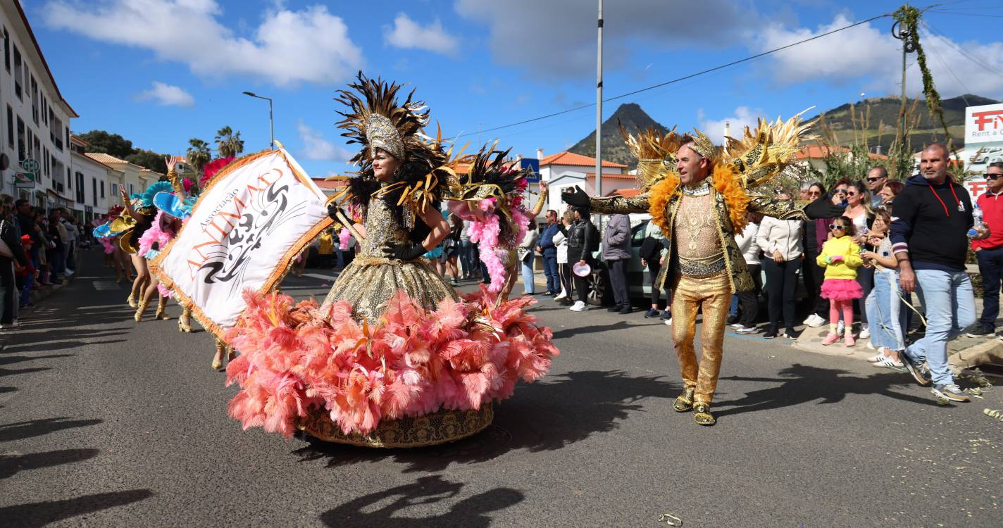 Cortejo Trapalhão enche Porto Santo de brilho e animação (com fotos)