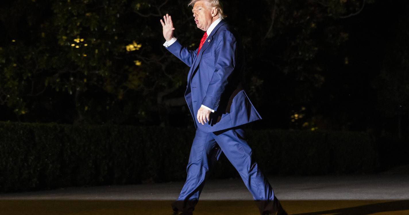 Tarifas: Trump aumenta taxas à Índia por comprar petróleo russo