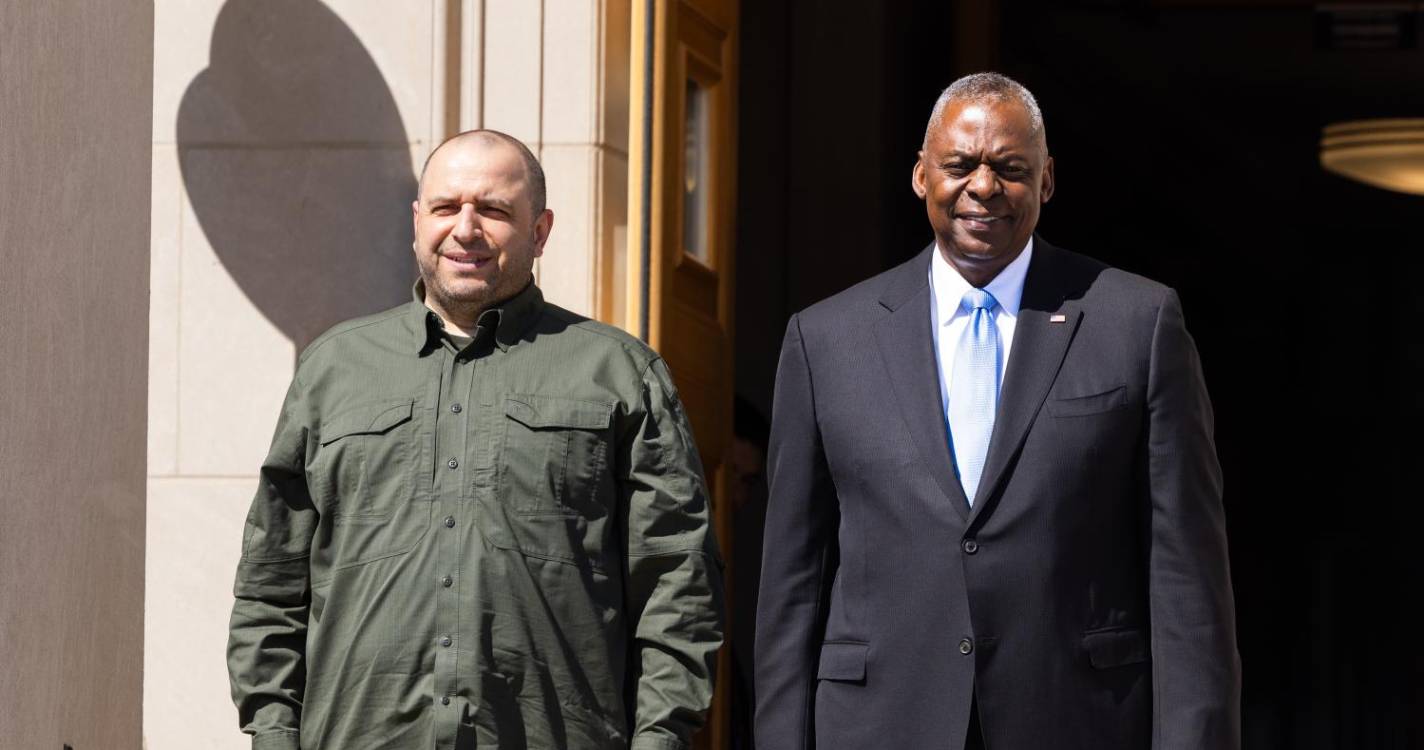 Ucrânia: EUA avançam com novo pacote de ajuda de 2,3 mil milhões de dólares