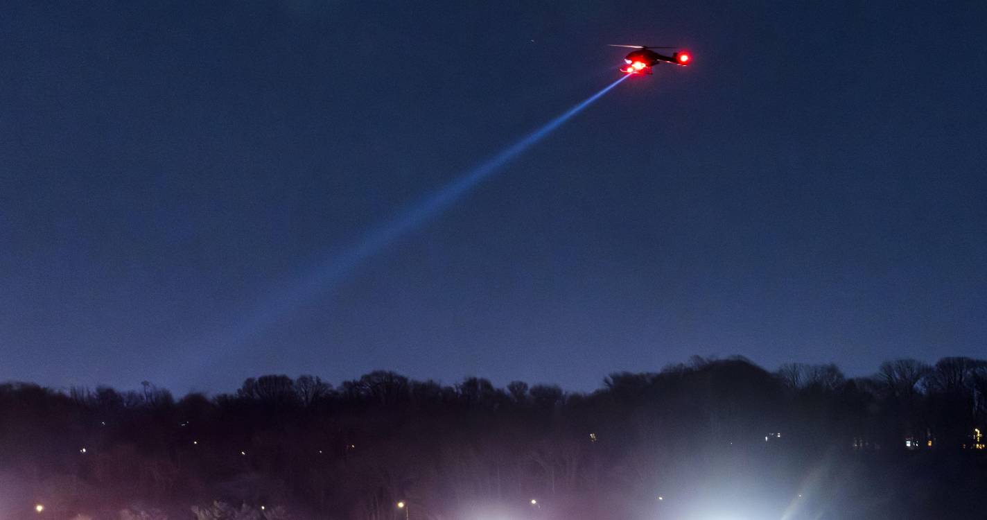 Recuperados 18 corpos do acidente entre avião e helicóptero nos EUA