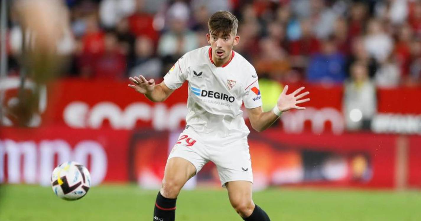 Kike Salas, do Sevilha, detido por suspeitas de envolvimento em apostas desportivas