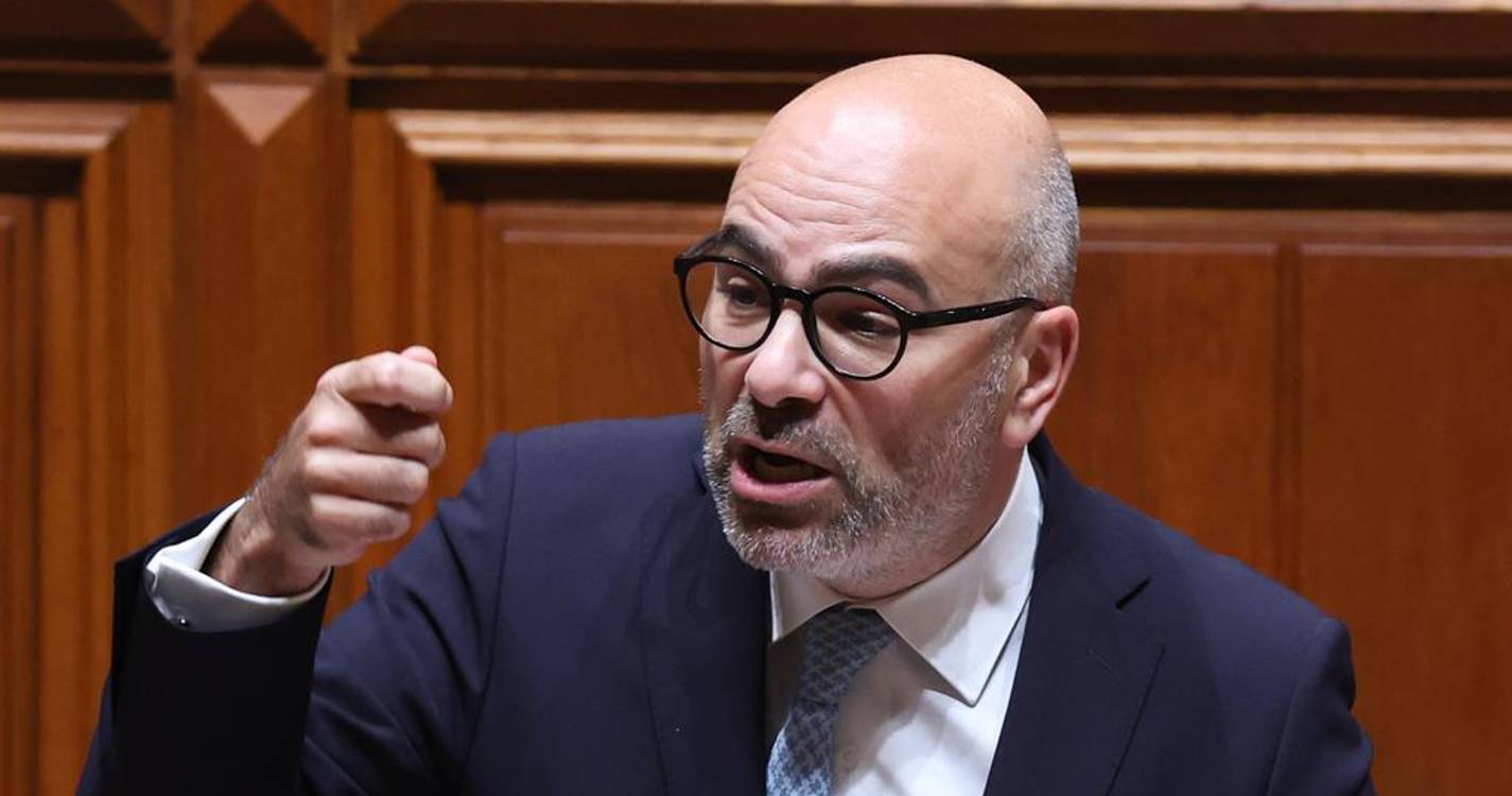 Ministro Pinto Luz vai à AR explicar mudanças no subsídio de mobilidade